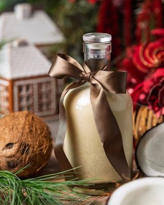 Krémový, voňavý a jemne kokosový likér, ktorý poteší, keď máte chuť na niečo sladké a lahodné. Žĺtkový základ s bielou...